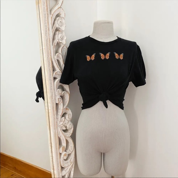 Butterfly t-shirt - Picture 1 of 4